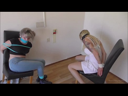 ❤️ E varur / e lidhur dhe e gojës / vajzë në ankth ☑ Porno tek ne sq.fuxporn-com.ru ❤