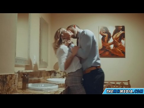 ❤️ Kur një bjonde me bukë ju josh në një banjë publike ☑ Porno tek ne sq.fuxporn-com.ru ❤